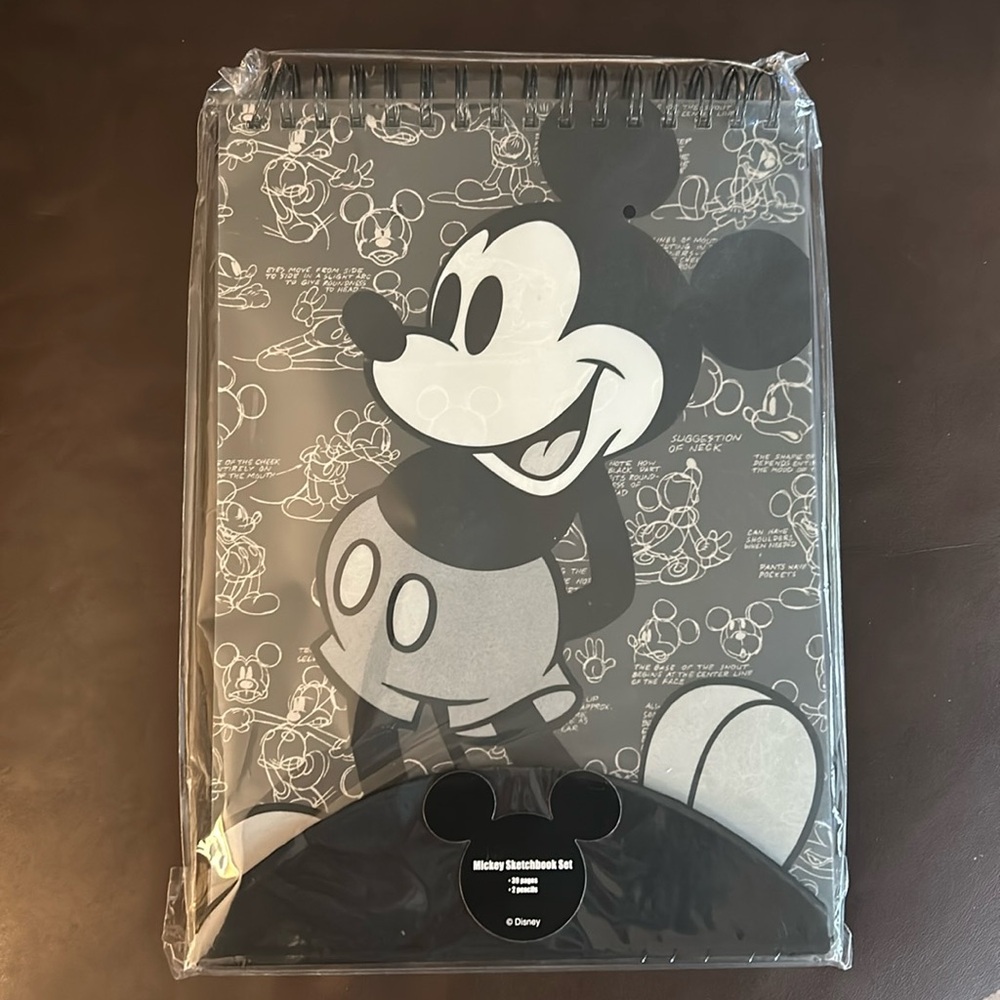 Mickey Sketchbook Set
